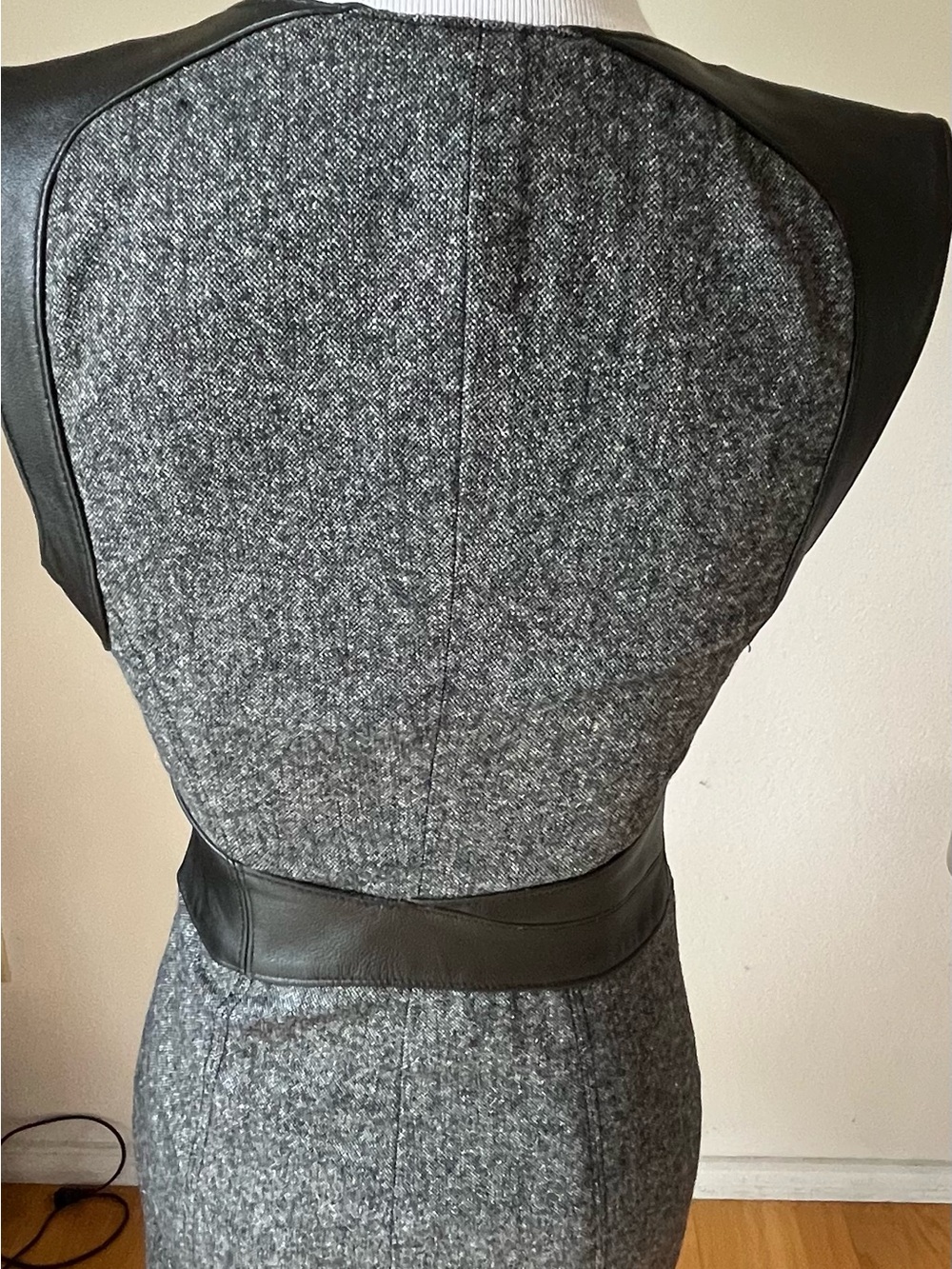 VTg Bebe Leather Wool Corset Dress Bodycon Size 2 Sleeveless - Picture 13 of 13